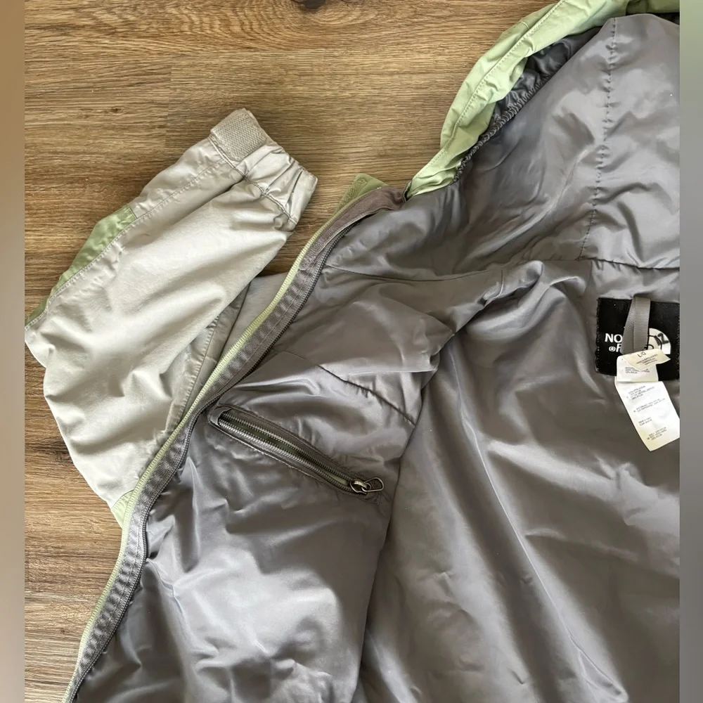 North Face Girls Large L light weight hooded coat. Green & Gray. EUC!! Preloved - Picture 5 of 12